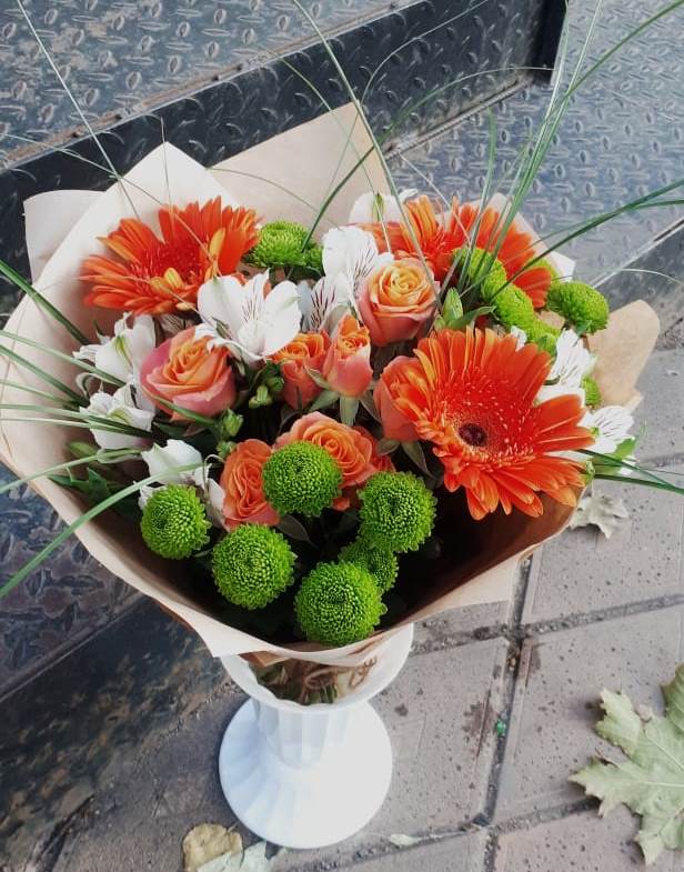 Букет цветов из: Герберы, Хризантемы, Альстромерии и Розы в Толмачёво