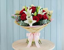 Букет цветов из:  Лилии и Розы в Толмачёво