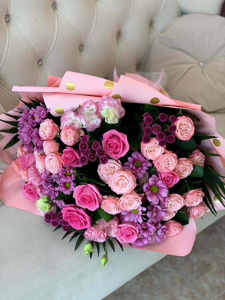 Букет цветов из: Хризантемы, Розы и Лизиантусы в Толмачёво