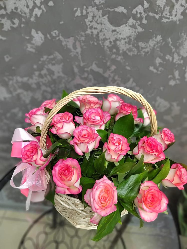 Цветочная композиция из Розы в корзине в Толмачёво
