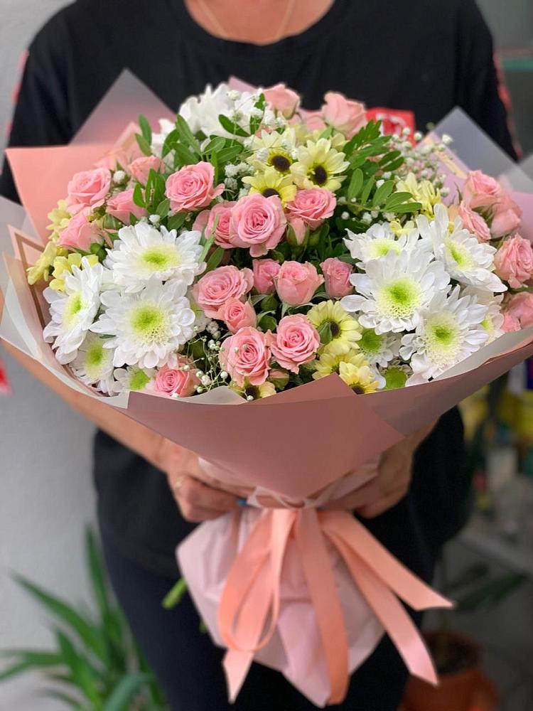 Букет цветов из: Розы и Хризантемы в Толмачёво