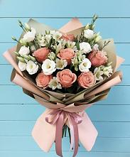 Букет цветов из:  Розы, Альстромерии и Лизиантусы в Толмачёво