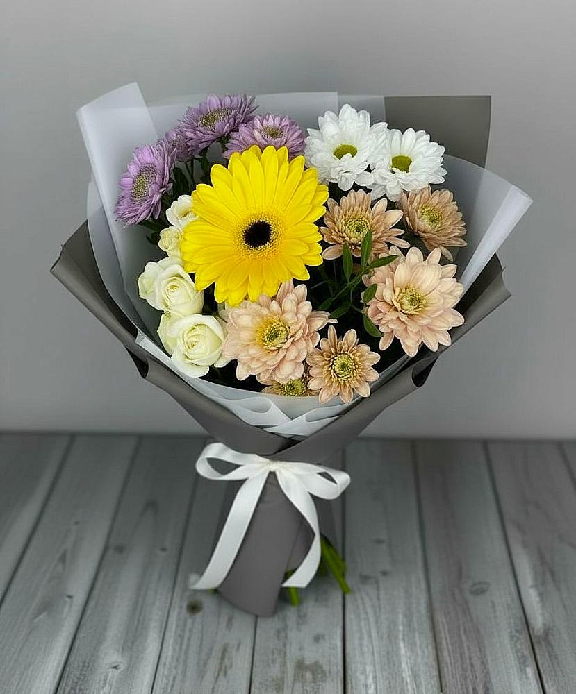 Букет цветов из: Розы, Герберы и Хризантемы в Толмачёво