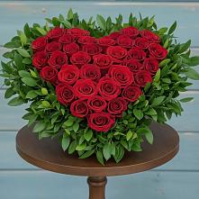 Цветочная композиция из Розы в виде сердца в Толмачёво