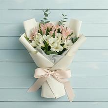 Букет цветов из:  Альстромерии в Толмачёво