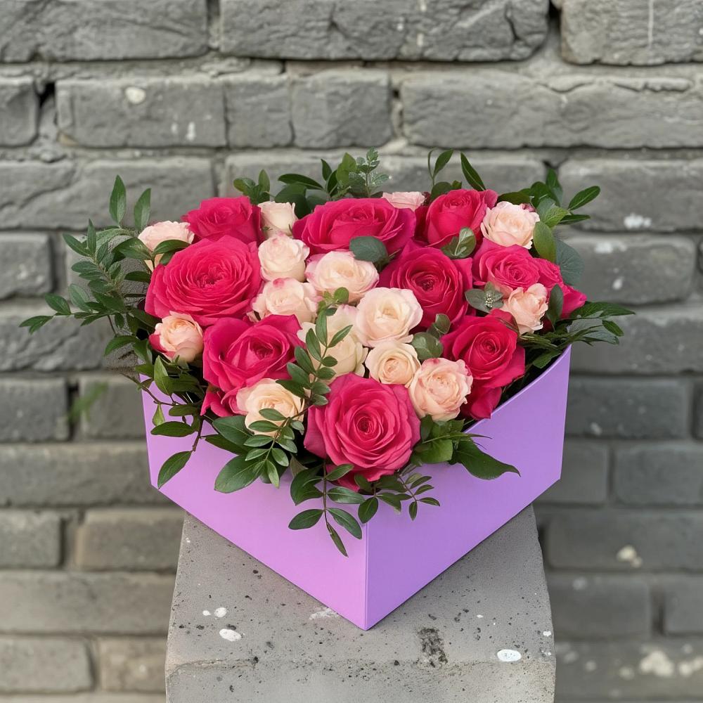 Цветочная композиция из Розы в коробке в Толмачёво