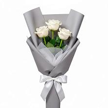Букет 3 белые розы в Толмачёво
