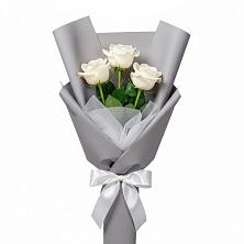 Букет 3 белые розы в Толмачёво