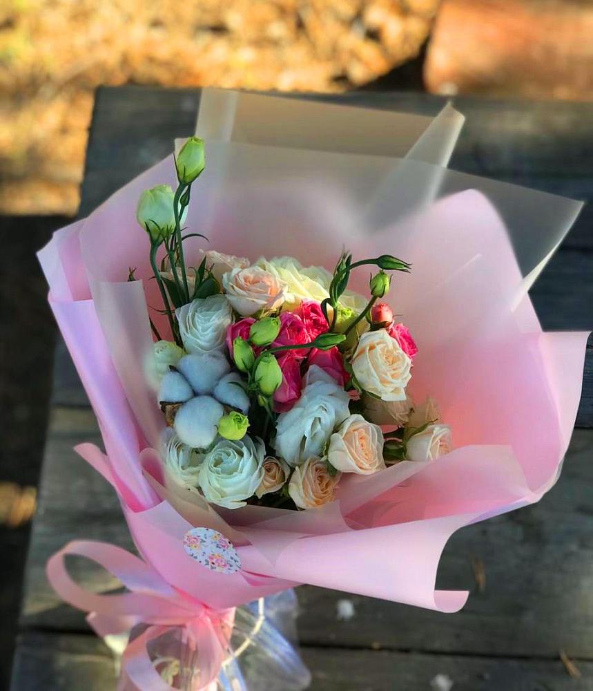 Букет цветов из: Розы и Лизиантусы в Толмачёво