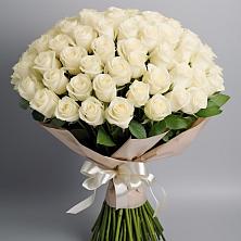 Букет 101 беля роза Белоснежка в Толмачёво