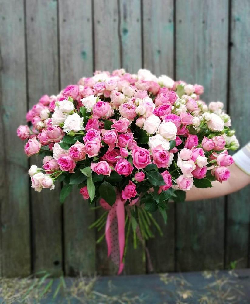 Букет Розовые кустовые розы Натали и Лав Лидия в Толмачёво