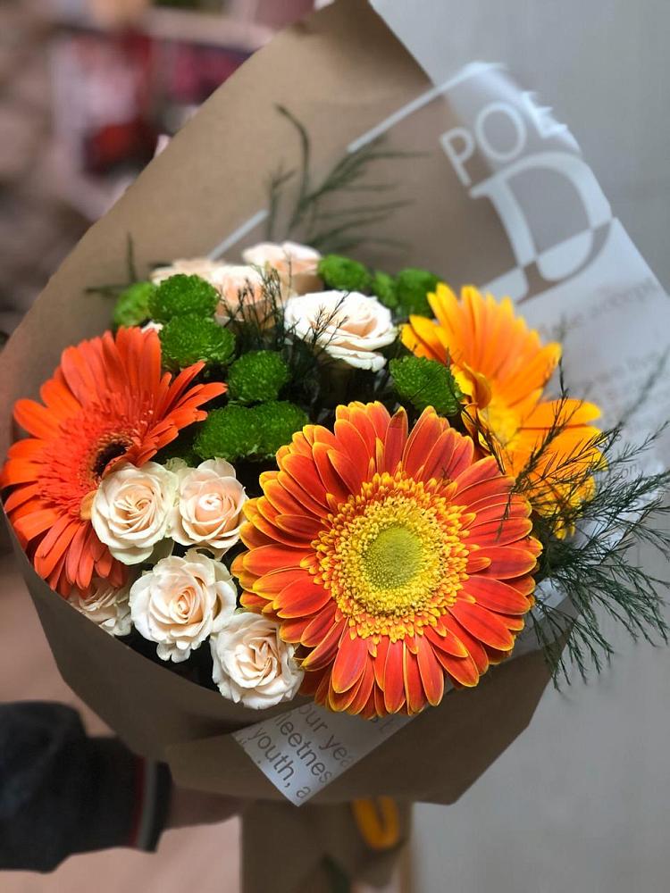 Букет цветов из: Герберы, Хризантемы и Розы в Толмачёво