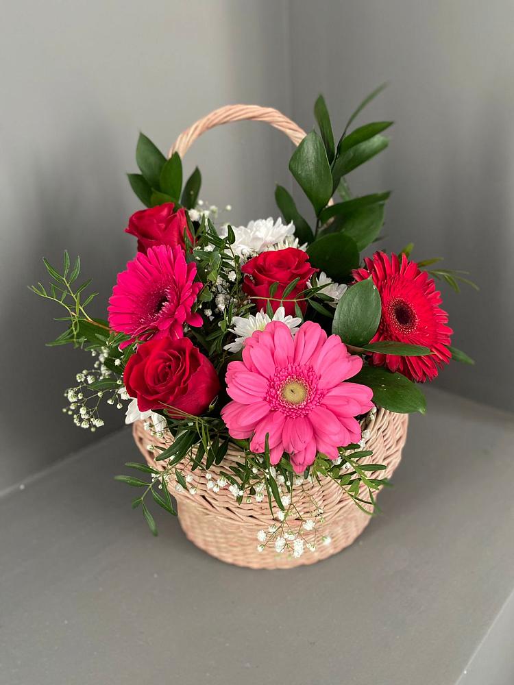 Цветочная композиция из Розы, Хризантемы и Герберы в корзине в Толмачёво