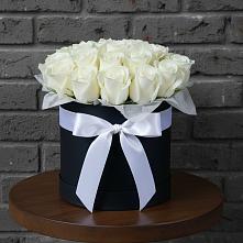 Цветочная композиция из Розы в шляпной коробке #REPLACE_PRED# Толмачёво