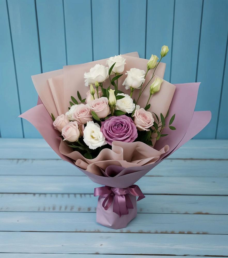 Букет цветов из: Розы и Лизиантусы в Толмачёво