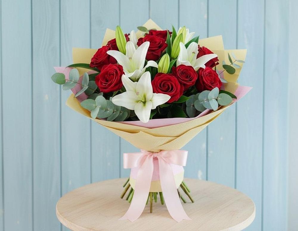 Букет цветов из: Лилии и Розы в Толмачёво